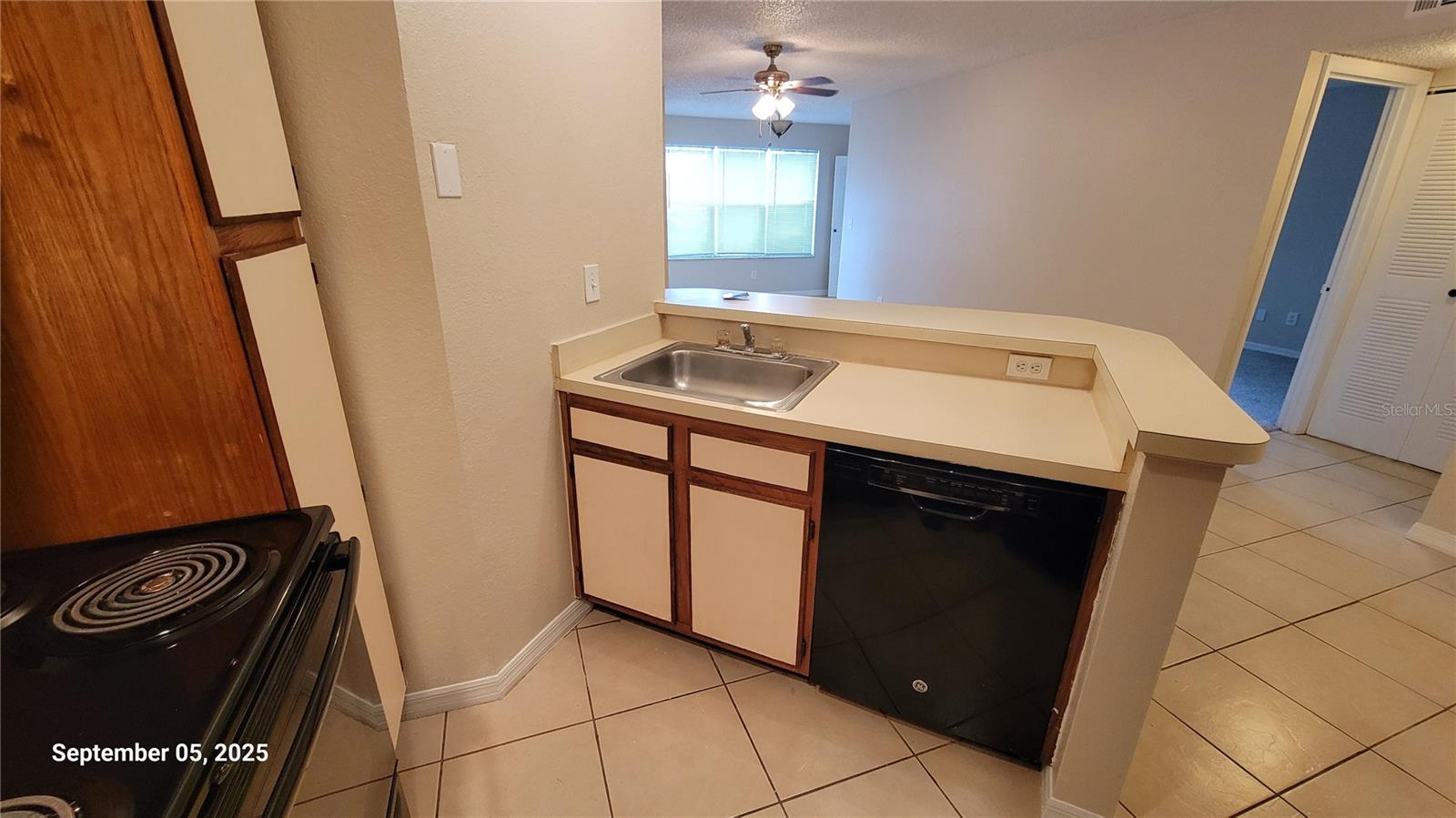 Image 12 of 31 For 5785 Gatlin Avenue 714