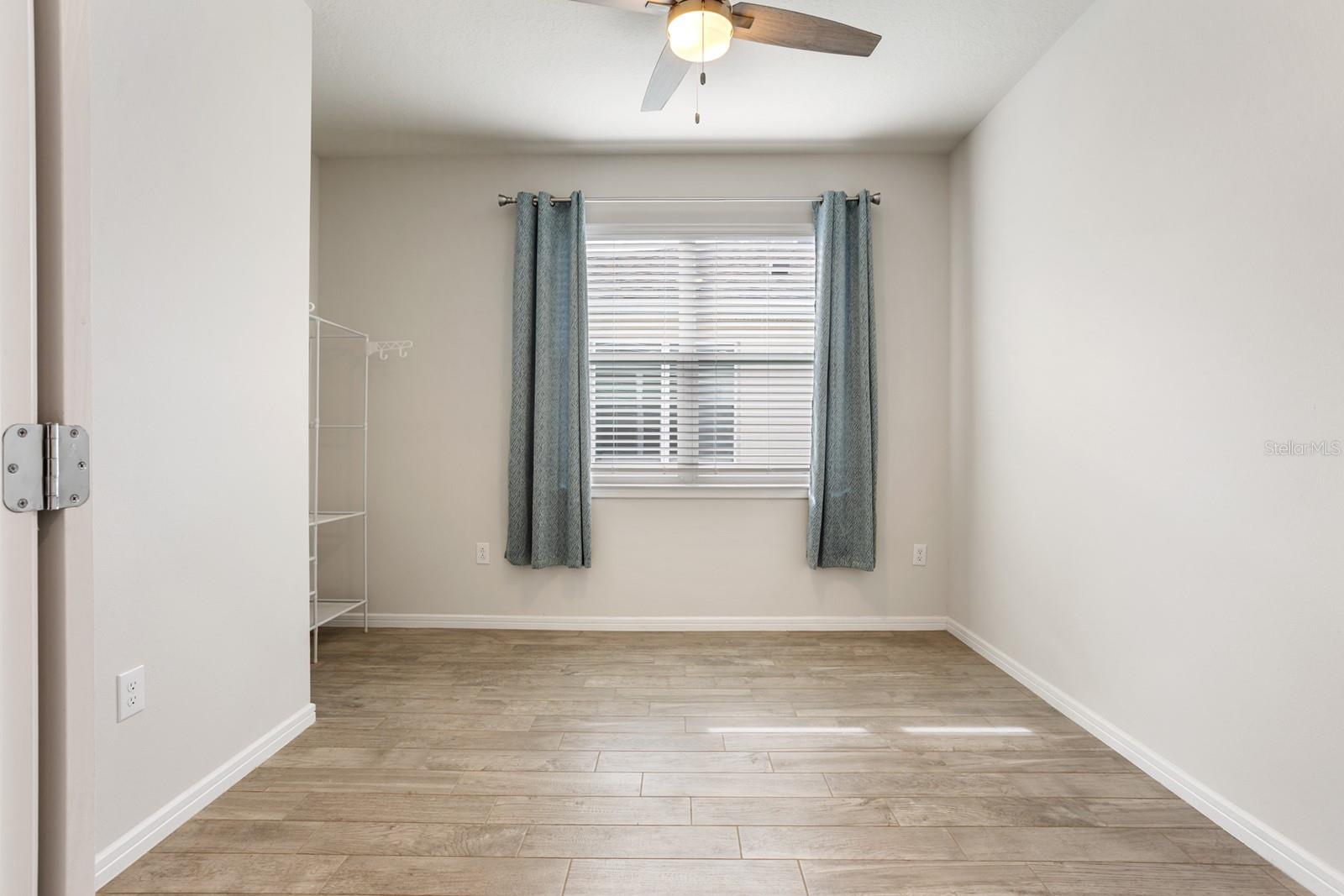 Image 14 of 40 For 2458 Cliff Way
