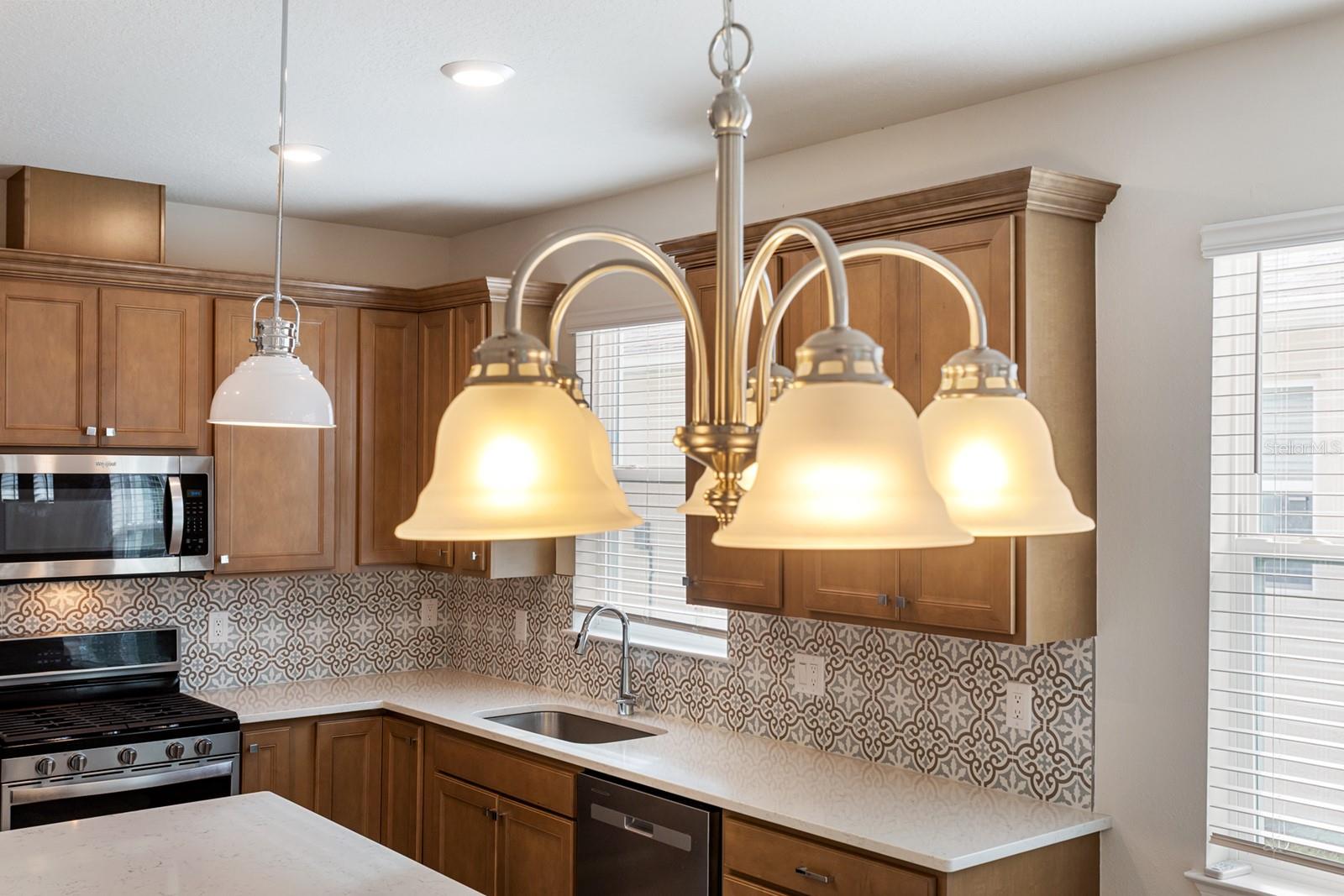 Image 21 of 40 For 2458 Cliff Way