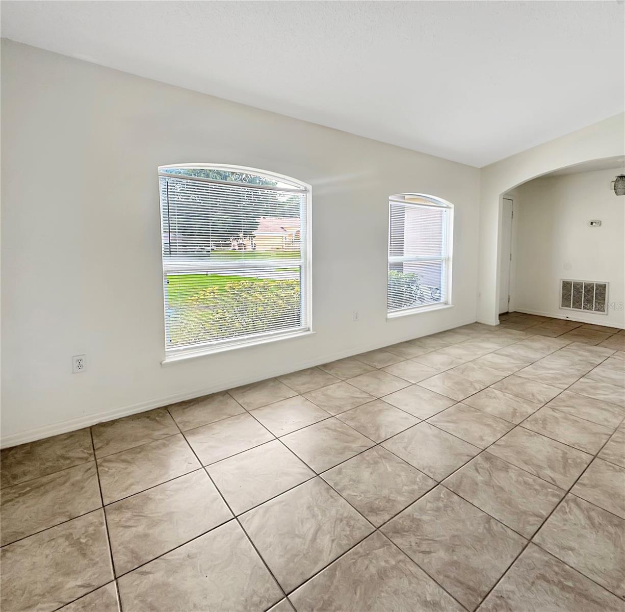Image 10 of 19 For 2470 Augusta Way