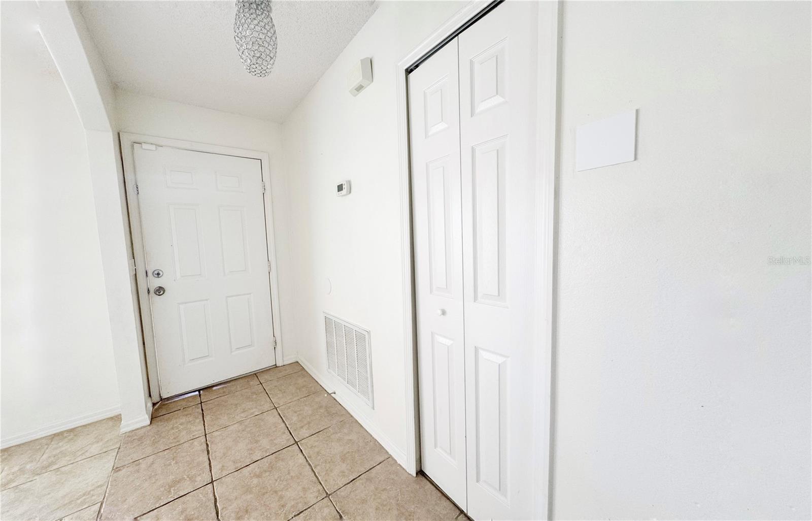 Image 3 of 19 For 2470 Augusta Way