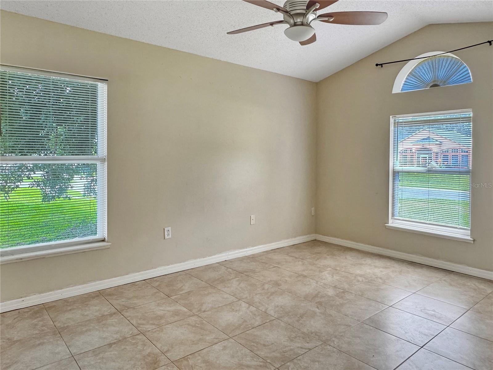 Image 4 of 19 For 2470 Augusta Way