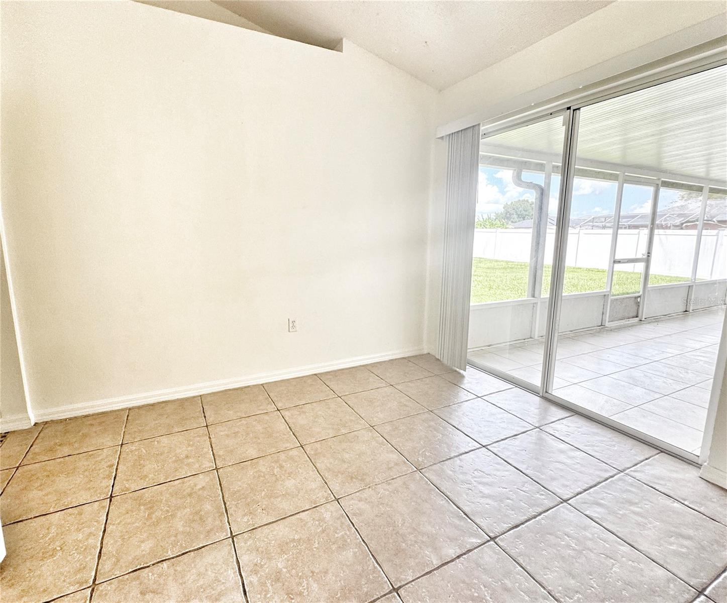 Image 7 of 19 For 2470 Augusta Way