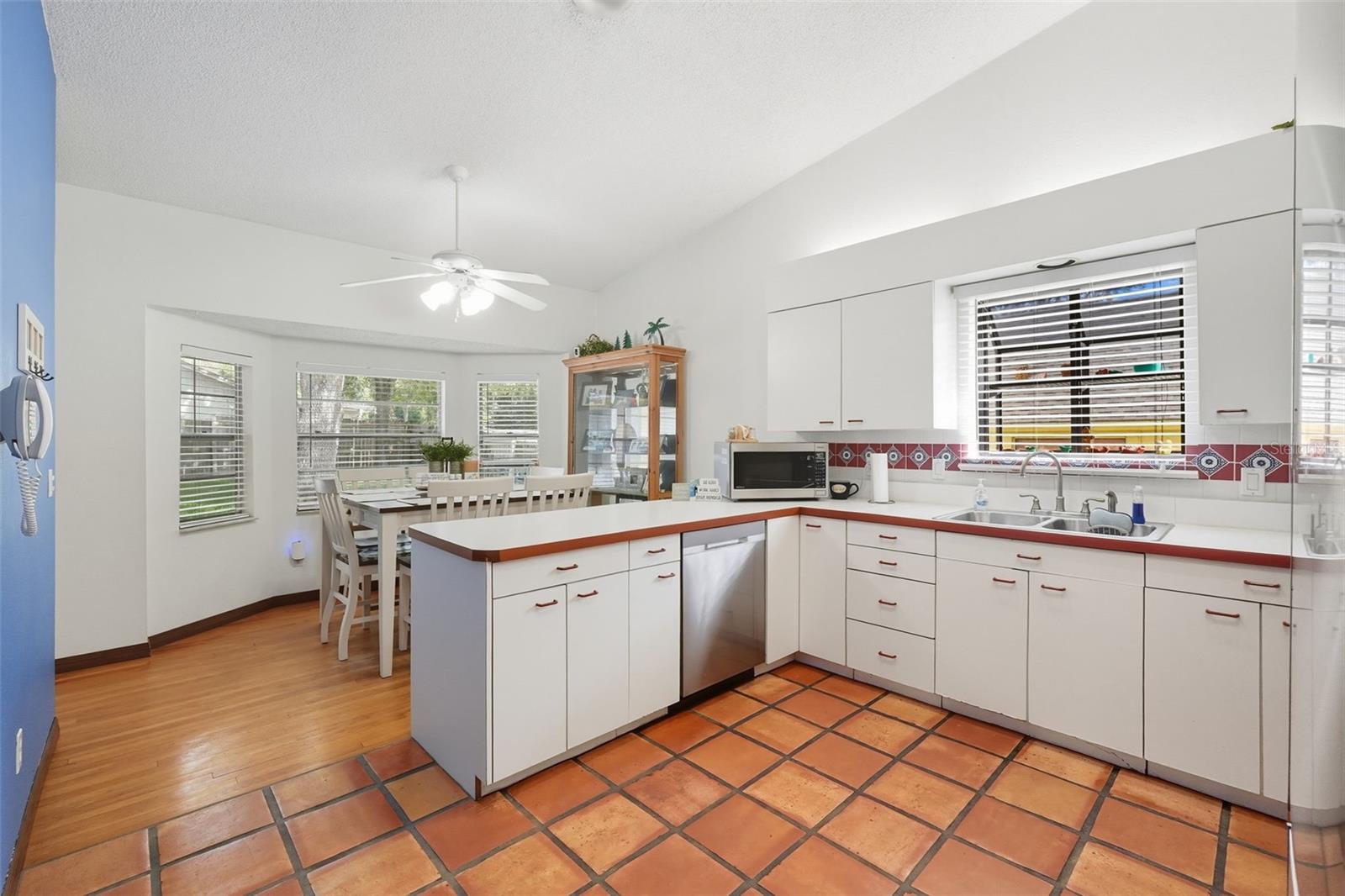 Image 13 of 33 For 2701 Canterclub Trail