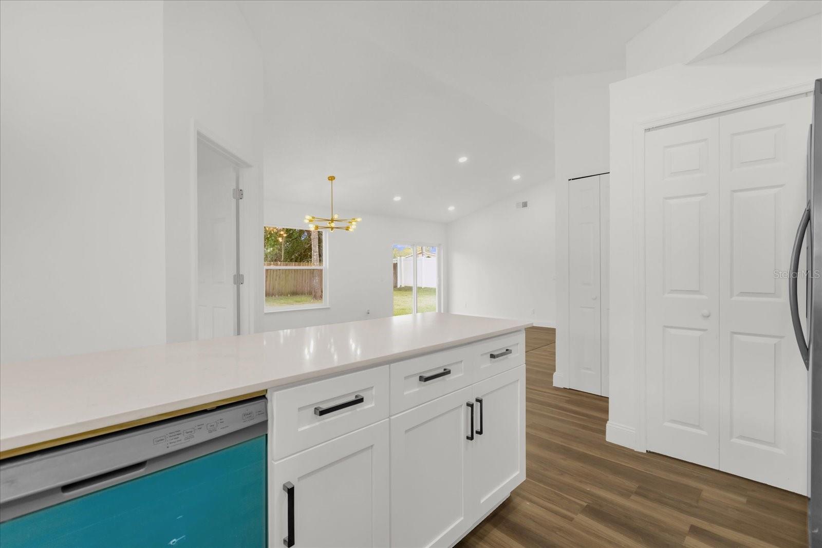 Image 5 of 20 For 8514 Rainbow Avenue