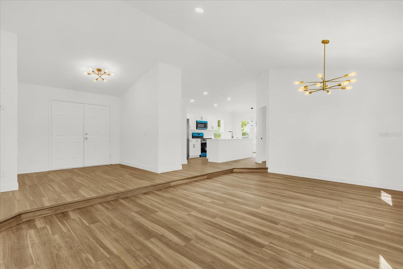 Image 9 of 20 For 8514 Rainbow Avenue