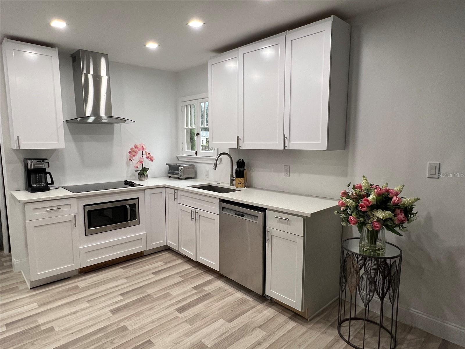Image 4 of 15 For 1644 Livingston Street