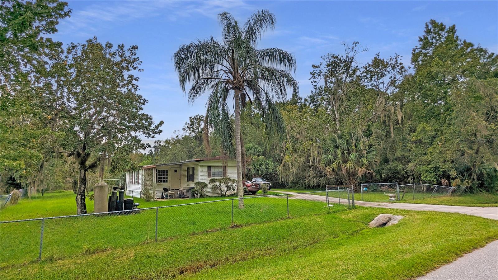 Image 20 of 26 For 25212 Luke Street