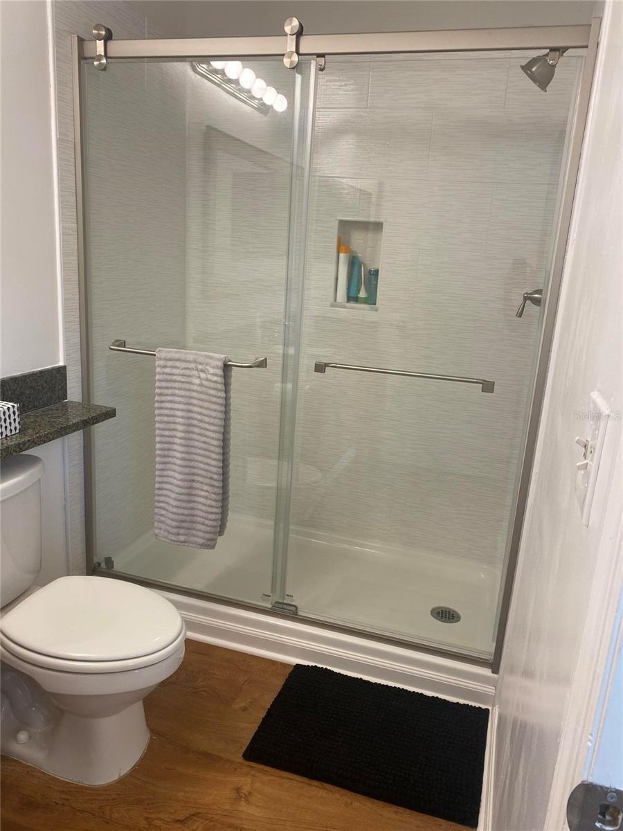 Image 11 of 13 For 11901 4th Street N 5101