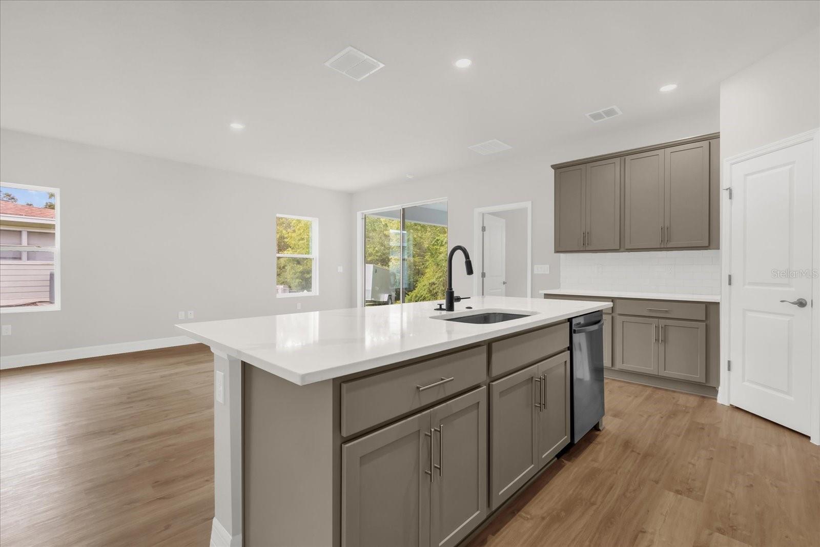 Image 7 of 34 For 13990 Sw 34th Terrace Rd