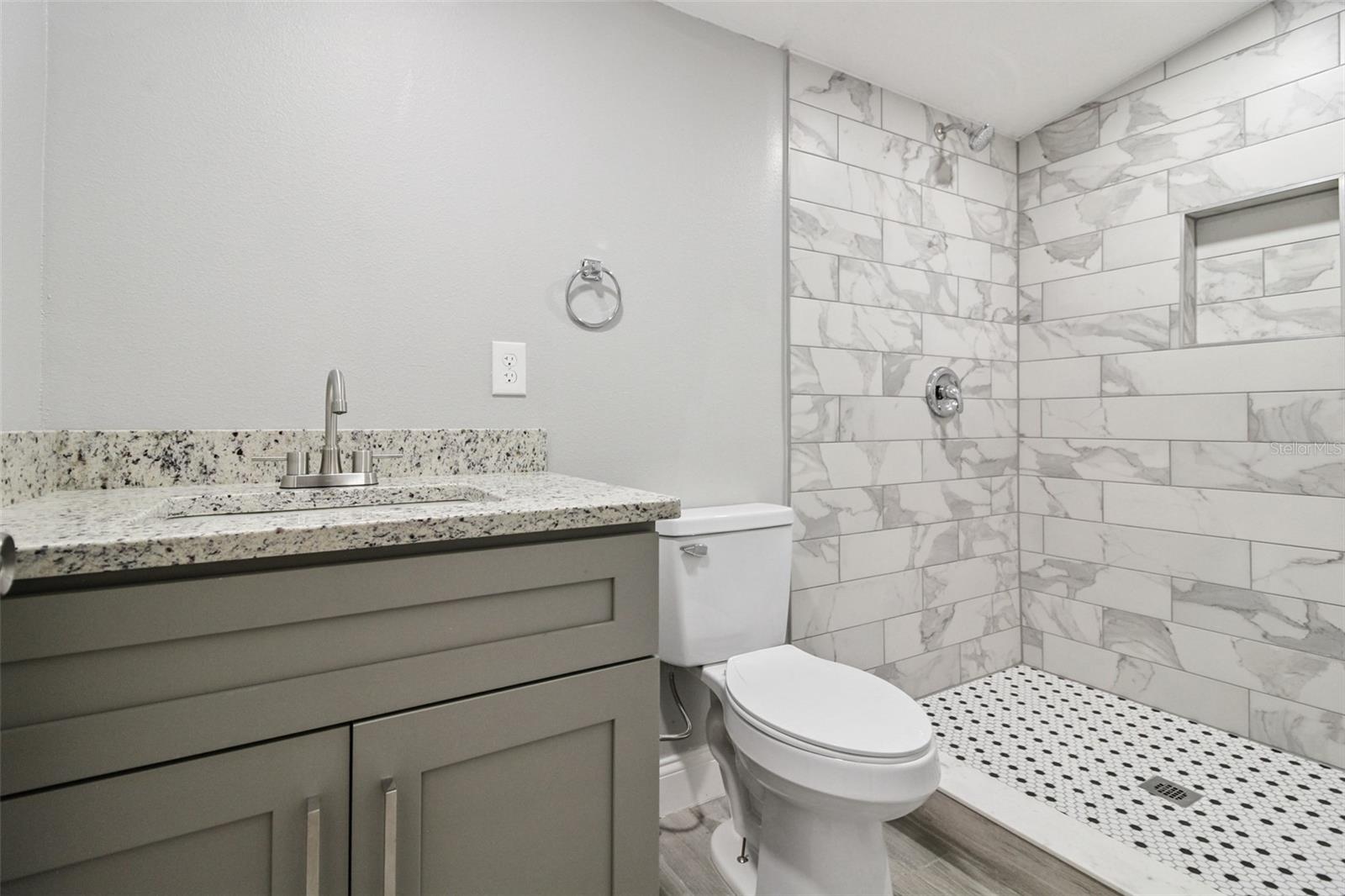 Image 17 of 34 For 1715 Don San George Court