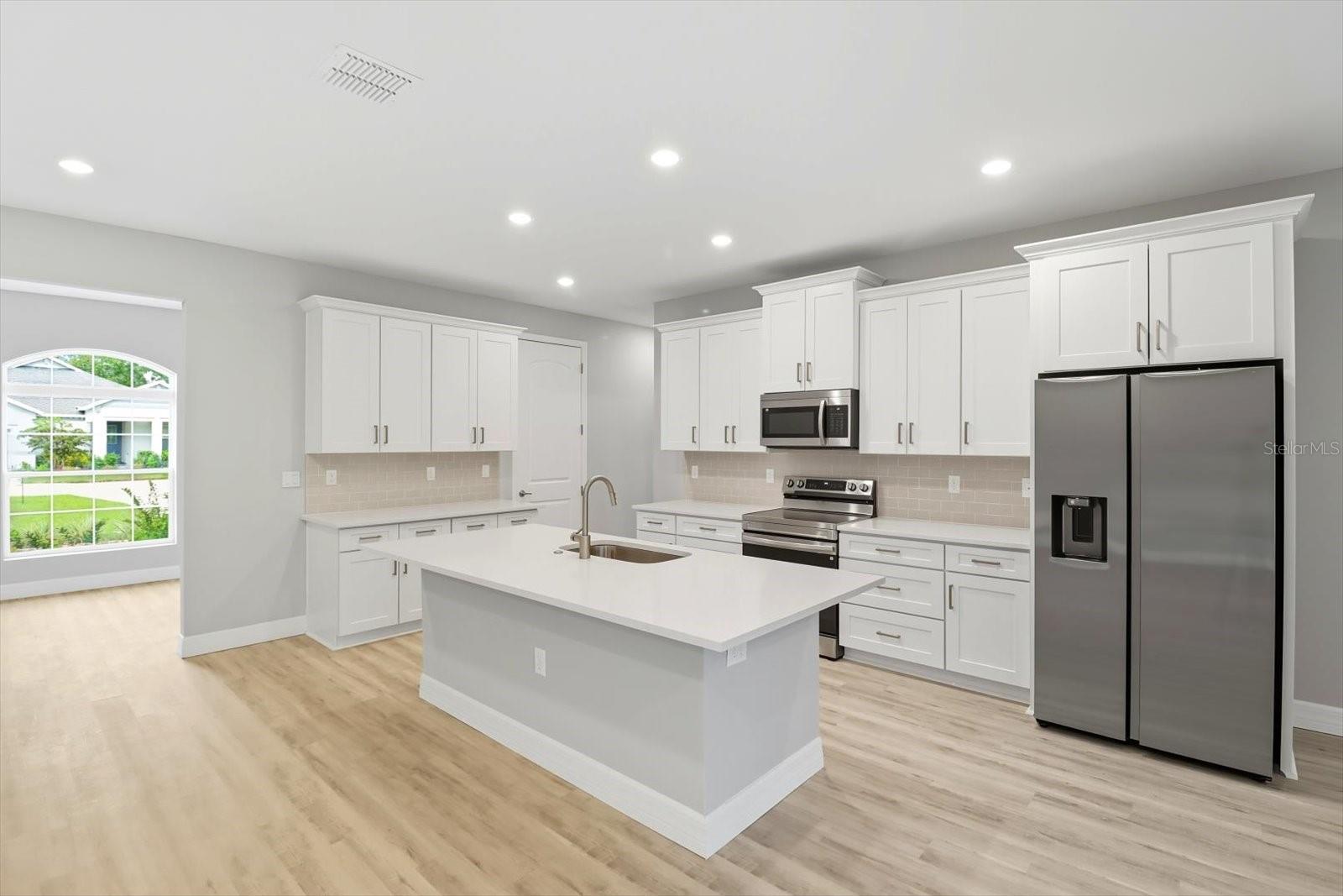 Listing photo id 9 for 55 Woodfield Circle