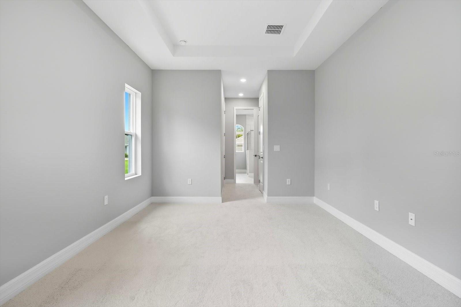 Listing photo id 18 for 55 Woodfield Circle