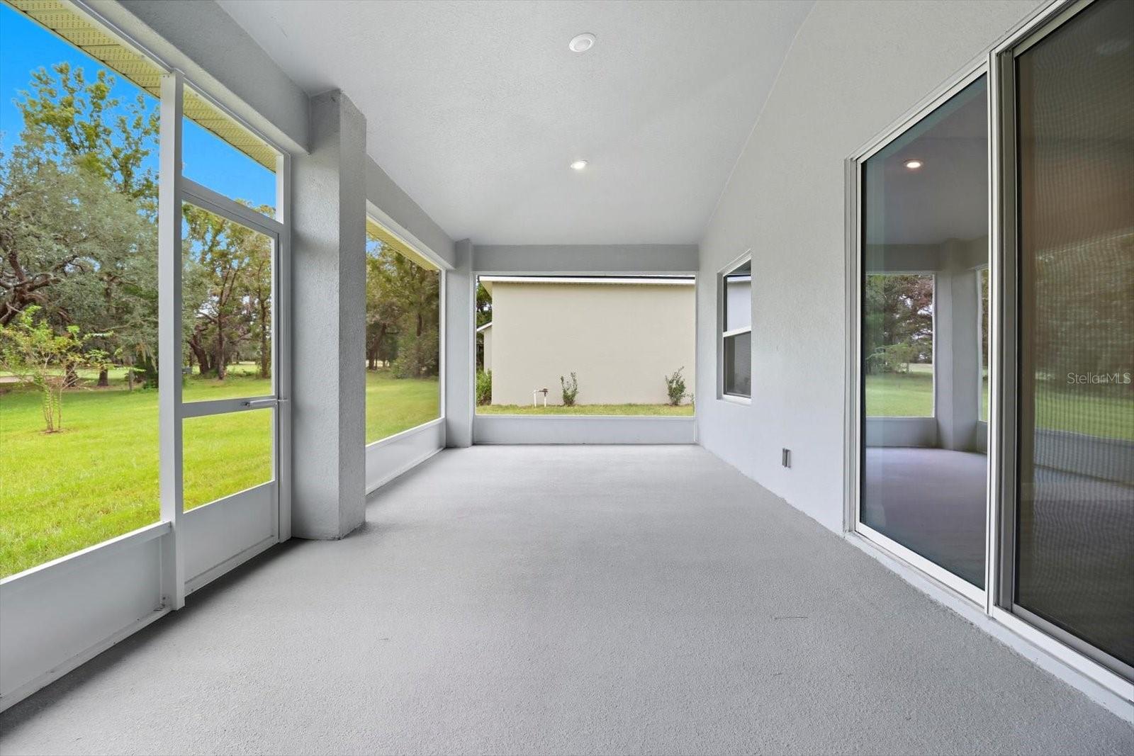 Listing photo id 36 for 55 Woodfield Circle