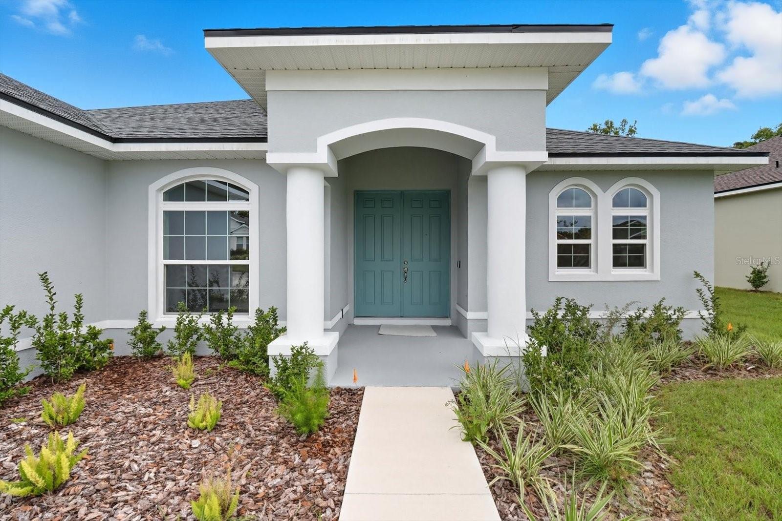 Listing photo id 3 for 55 Woodfield Circle