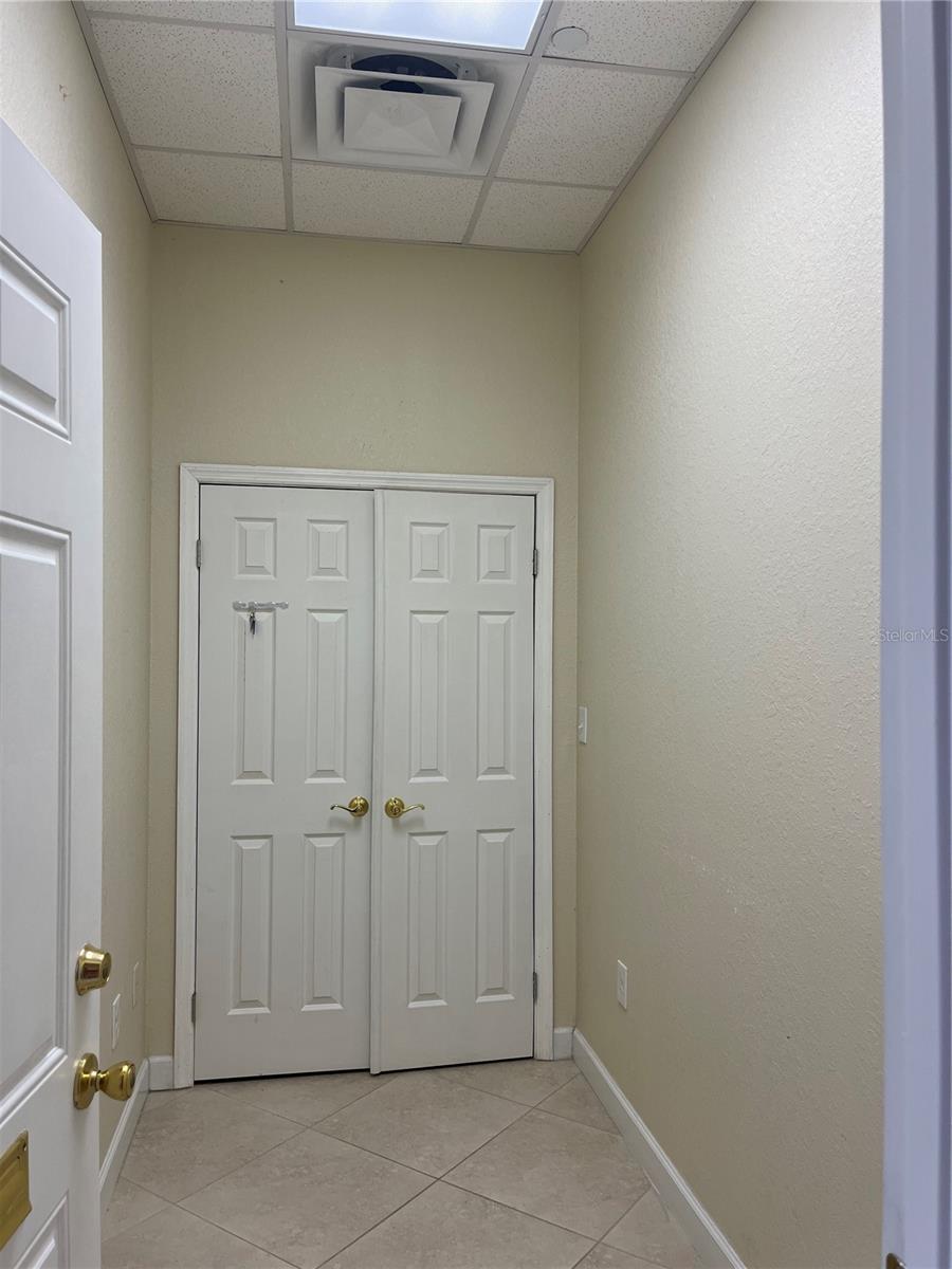 Image 11 of 18 For 1664 Goldenrod Road N 8104