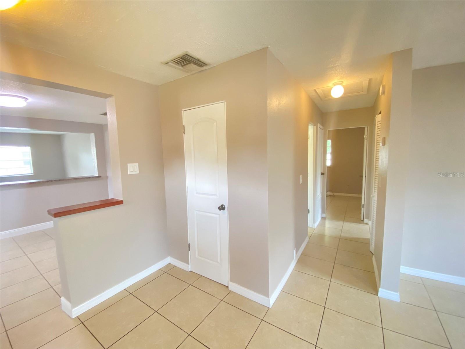 Image 10 of 40 For 661 Encino Way