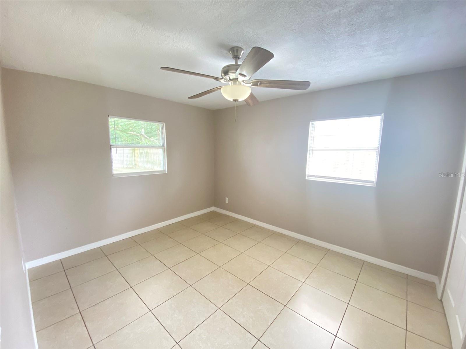Image 13 of 40 For 661 Encino Way