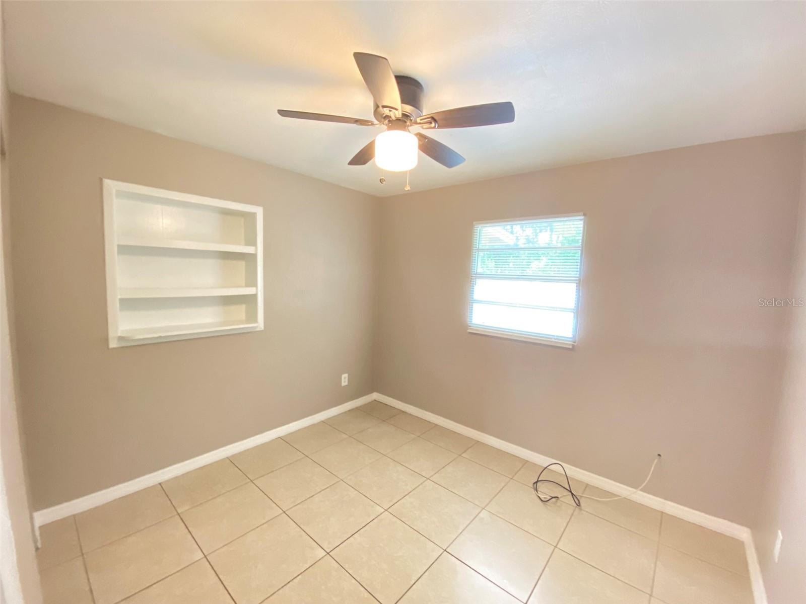 Image 15 of 40 For 661 Encino Way