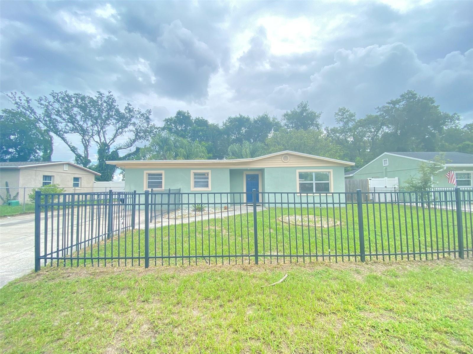 Image 33 of 40 For 661 Encino Way