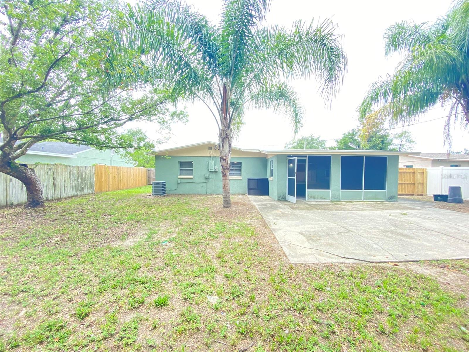 Image 38 of 40 For 661 Encino Way