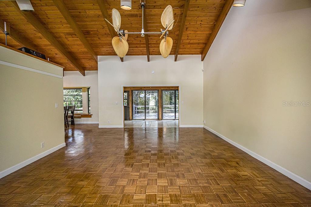 Image 18 of 56 For 4882 Bayshore Terrace