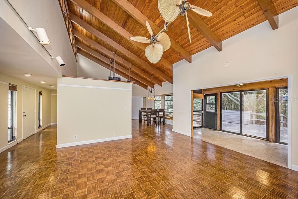 Image 21 of 56 For 4882 Bayshore Terrace