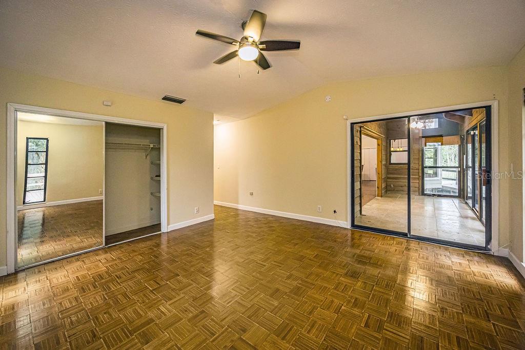 Image 36 of 56 For 4882 Bayshore Terrace