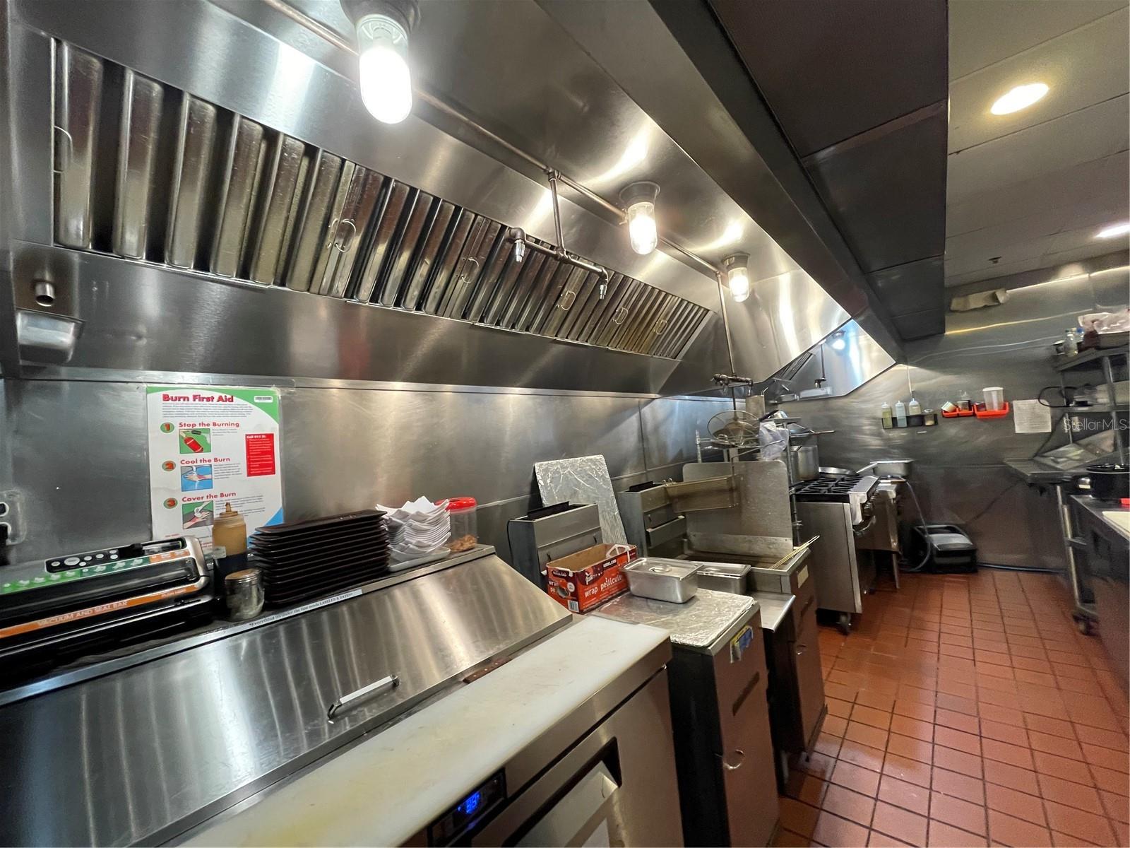 Image 6 of 8 For 1919 Colonial Drive