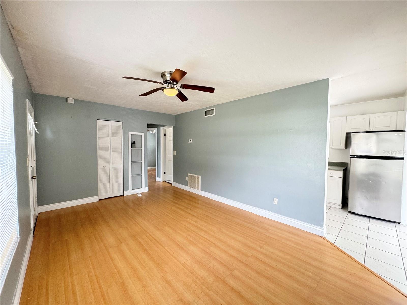 Image 3 of 16 For 2344 Greenwood Street