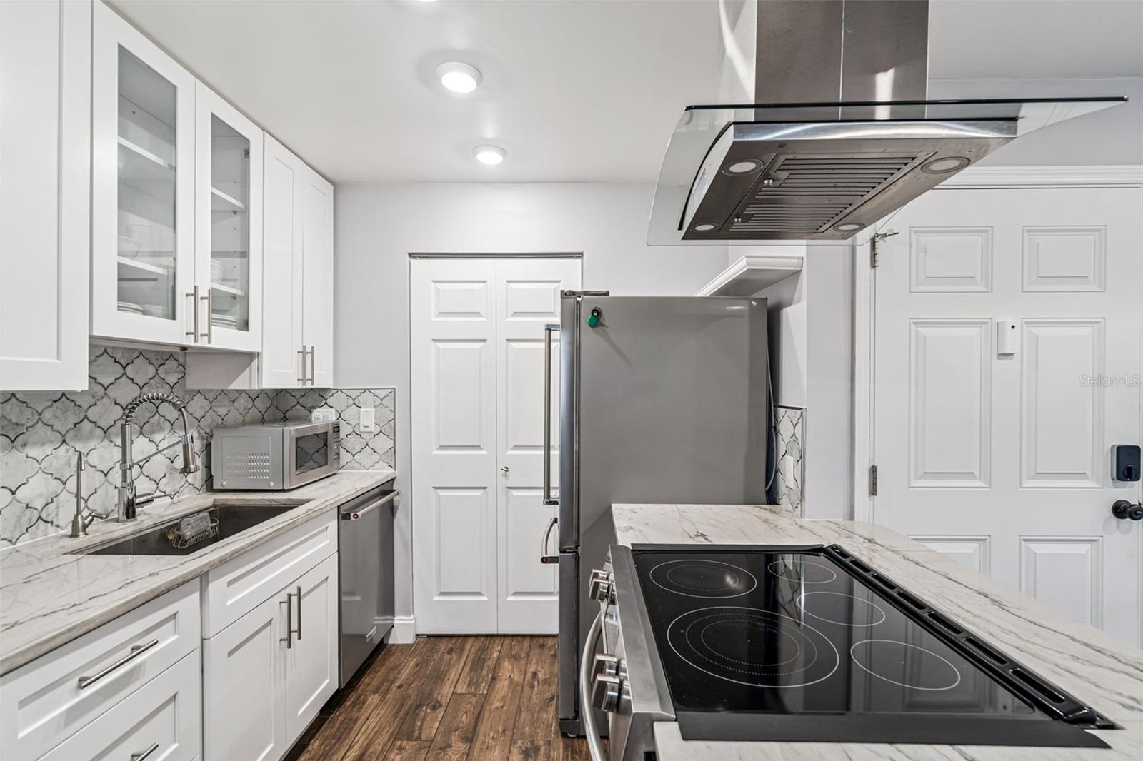 Image 11 of 25 For 3756 Idlebrook Circle 100