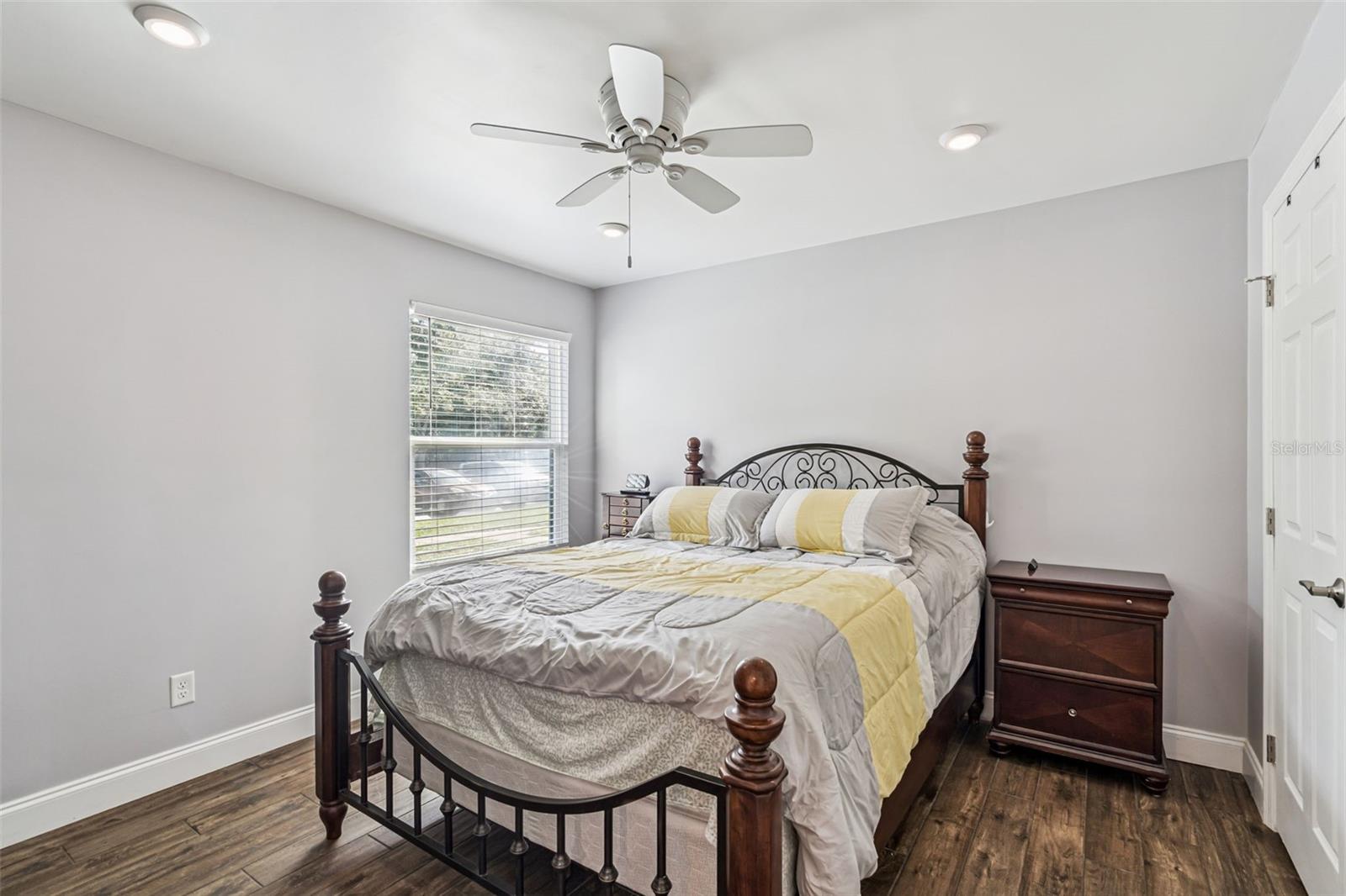 Image 14 of 25 For 3756 Idlebrook Circle 100