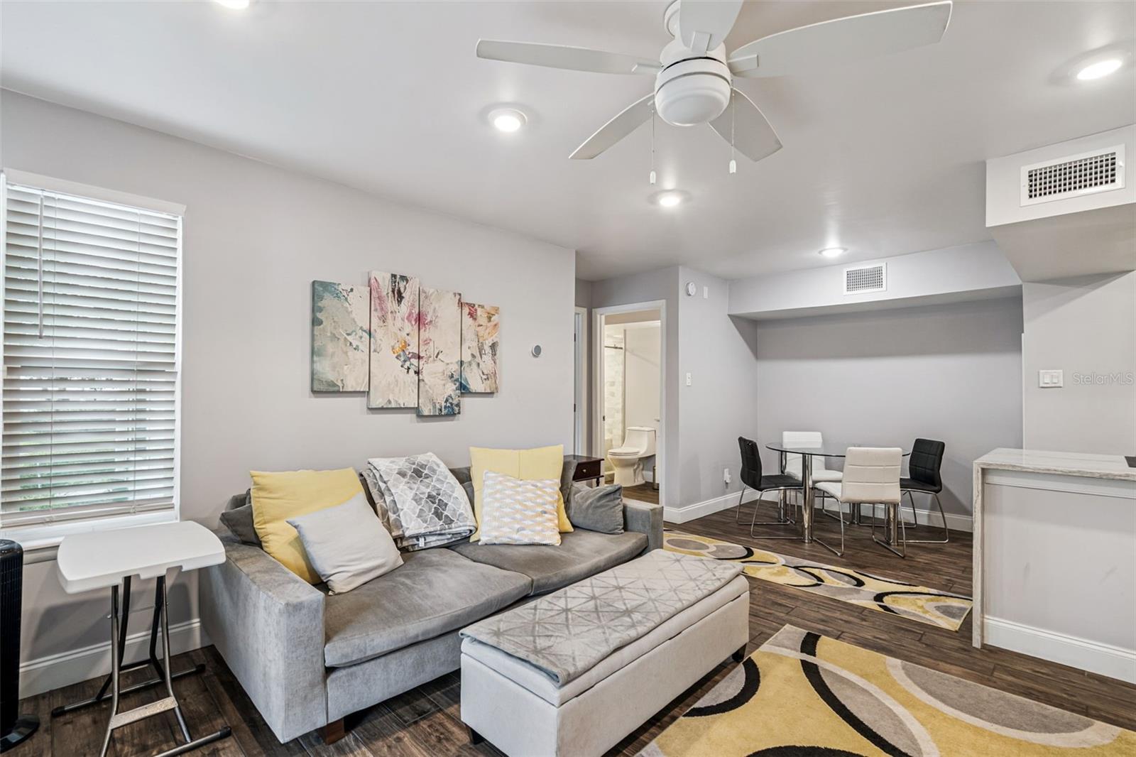 Image 7 of 25 For 3756 Idlebrook Circle 100