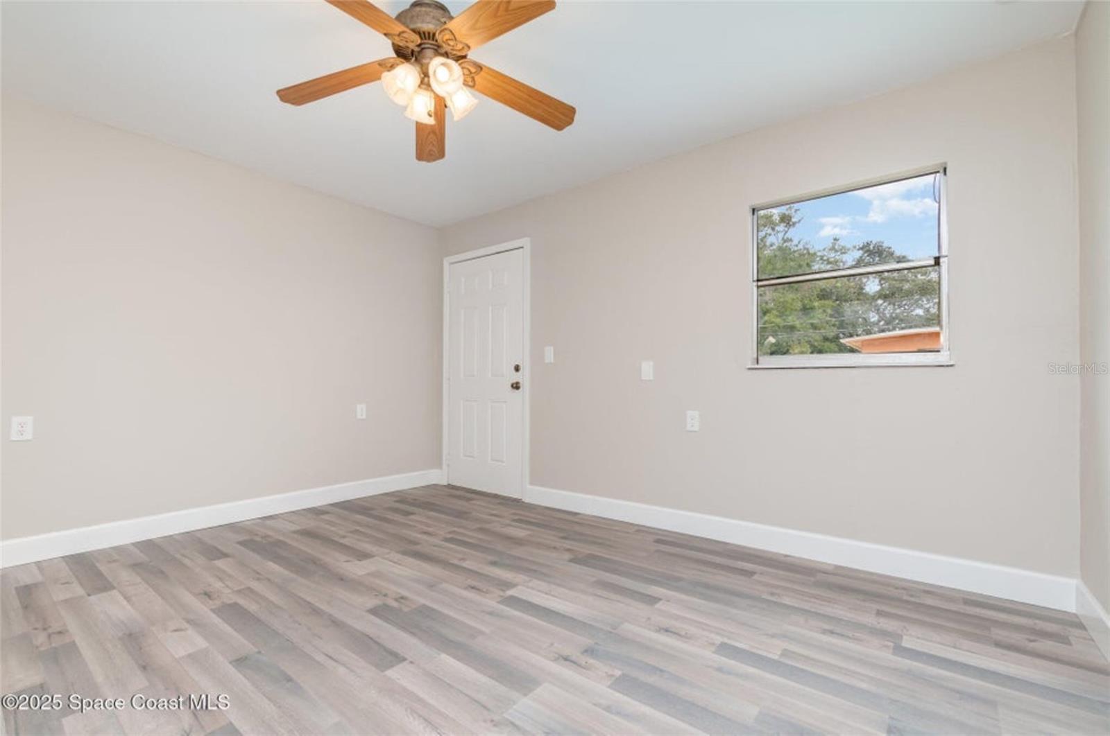 Image 17 of 26 For 1744 Valencia Avenue
