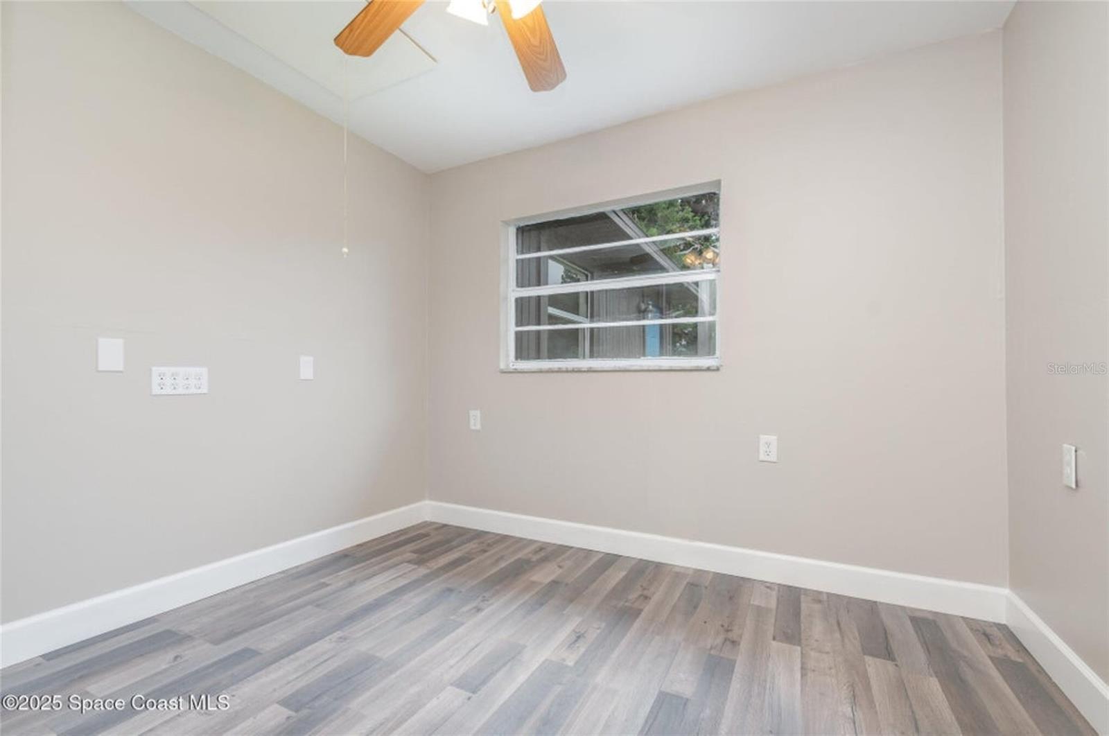 Image 20 of 26 For 1744 Valencia Avenue