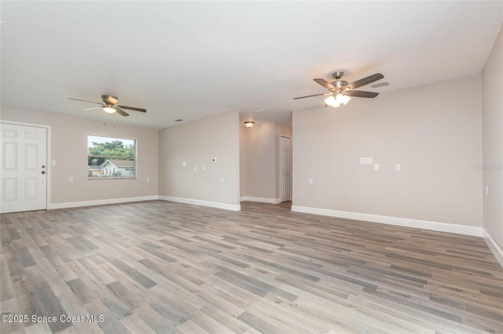 Image 4 of 26 For 1744 Valencia Avenue