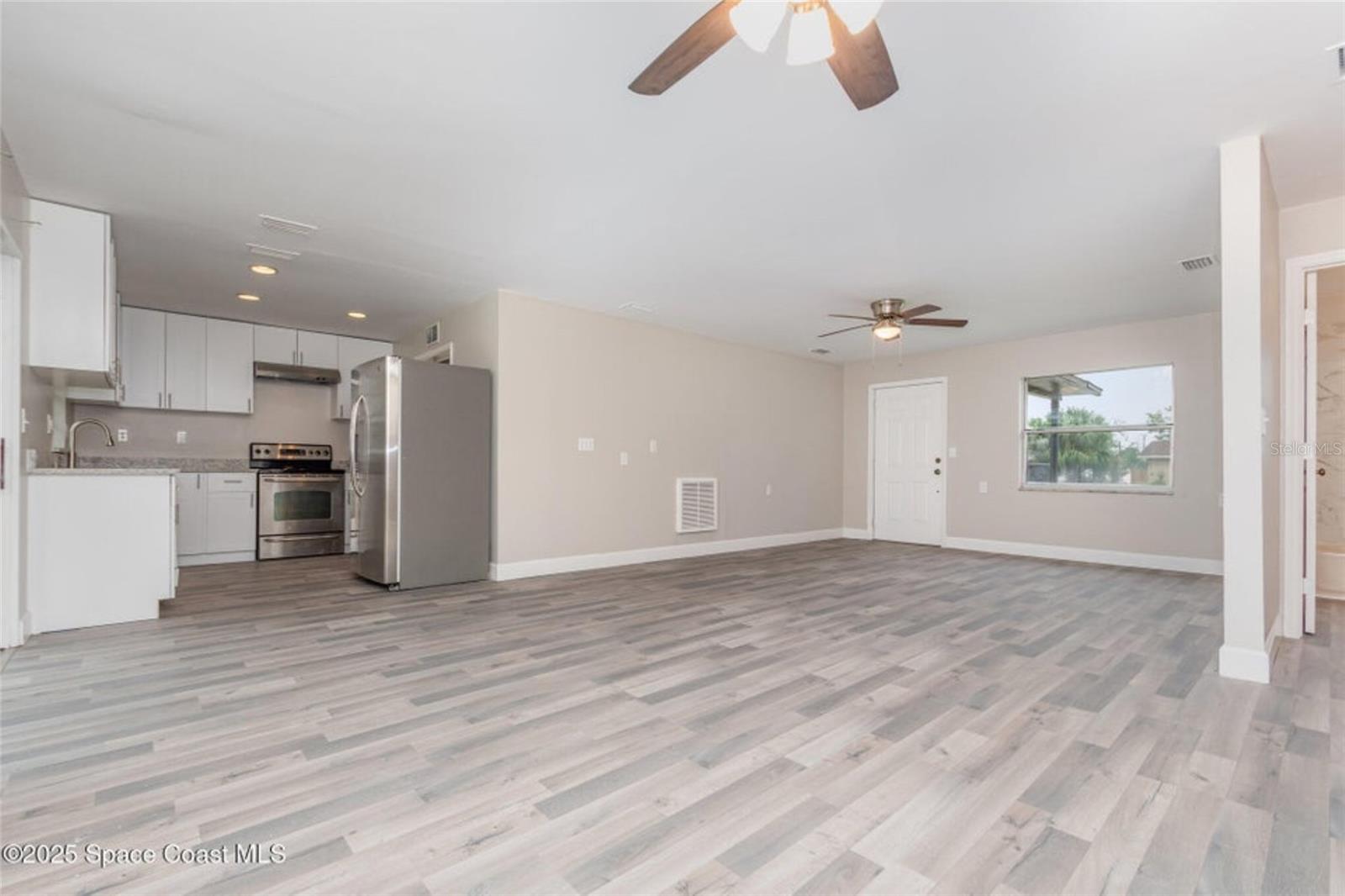 Image 8 of 26 For 1744 Valencia Avenue