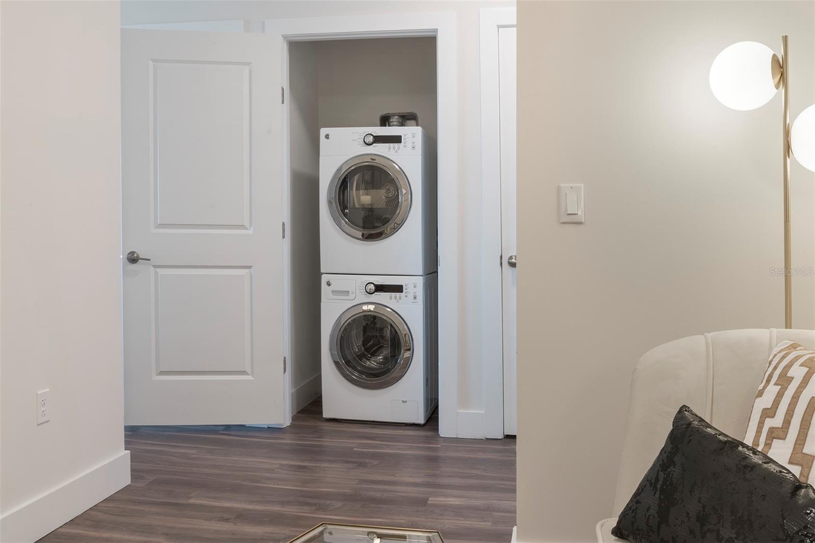 Listing photo id 17 for 733 Main Lane 2