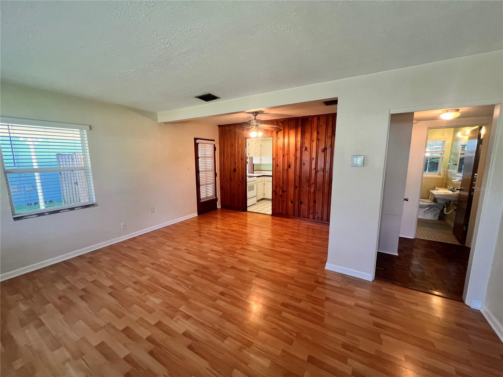 Image 4 of 18 For 124 Hazel Street