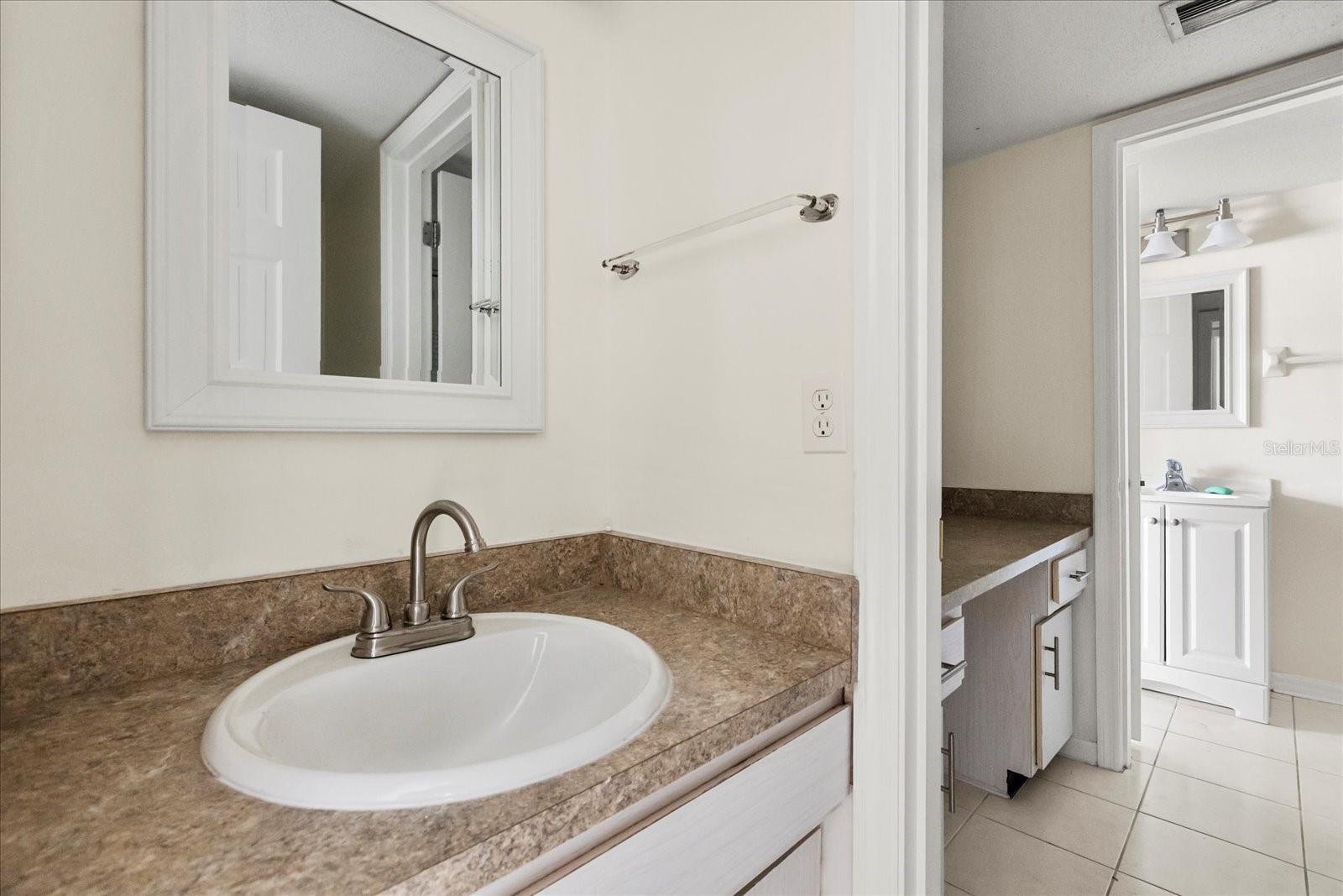 Image 16 of 27 For 2250 Palmetto Avenue 110