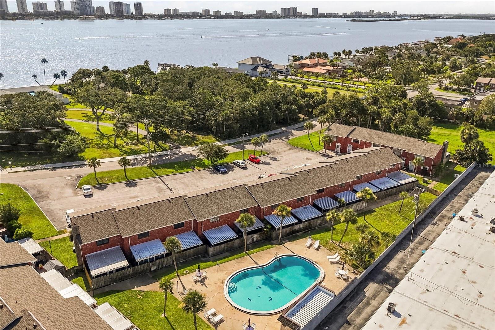 Image 26 of 27 For 2250 Palmetto Avenue 110