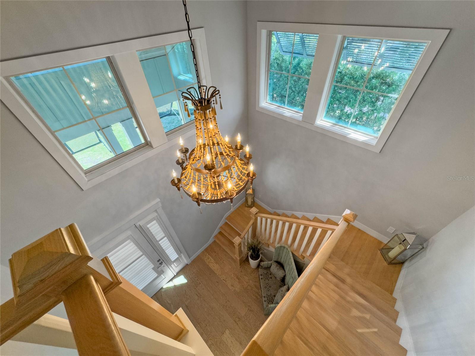 Image 34 of 99 For 1661 Hillcrest Avenue