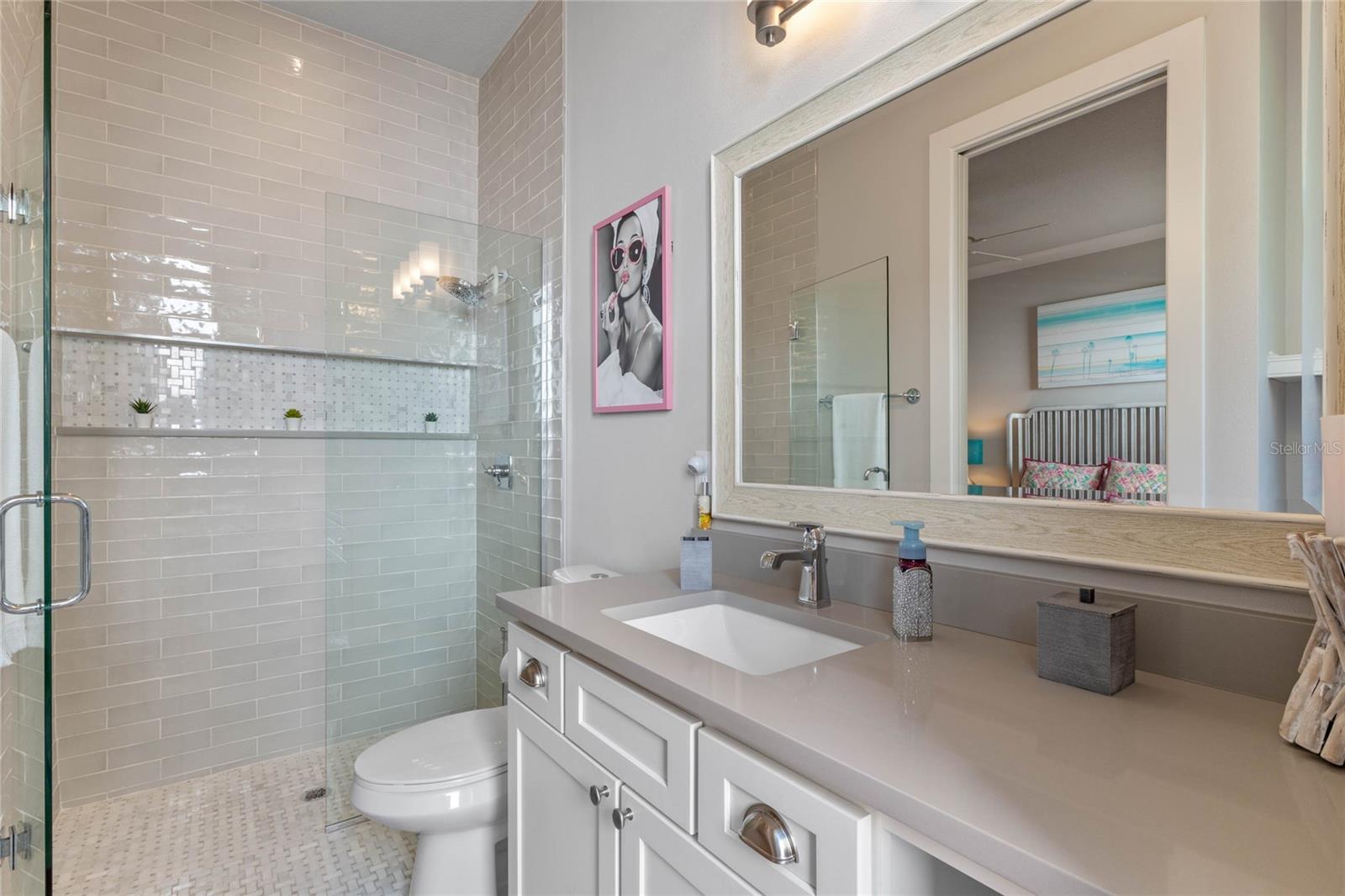 Image 36 of 99 For 1661 Hillcrest Avenue