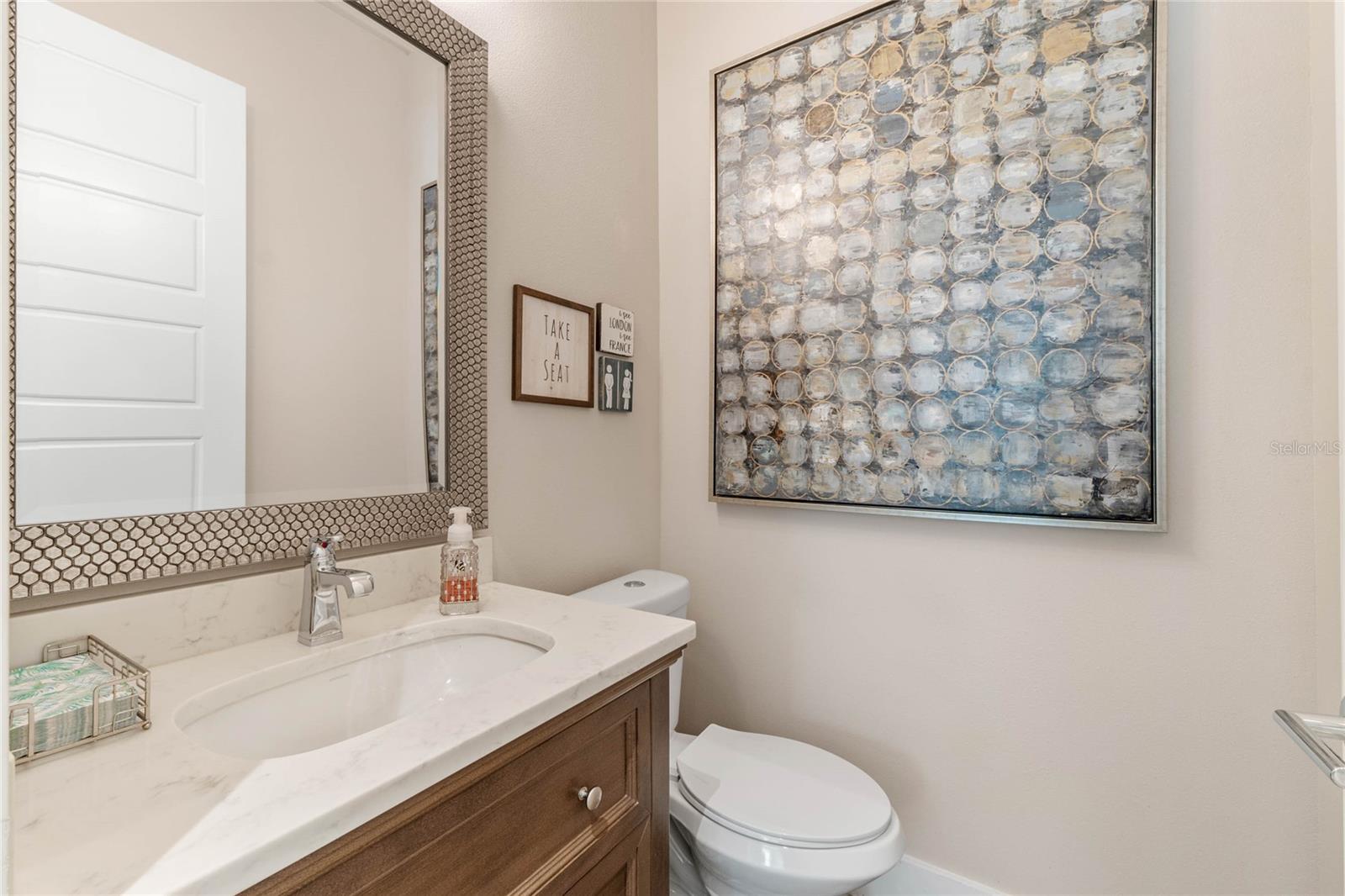 Image 39 of 99 For 1661 Hillcrest Avenue