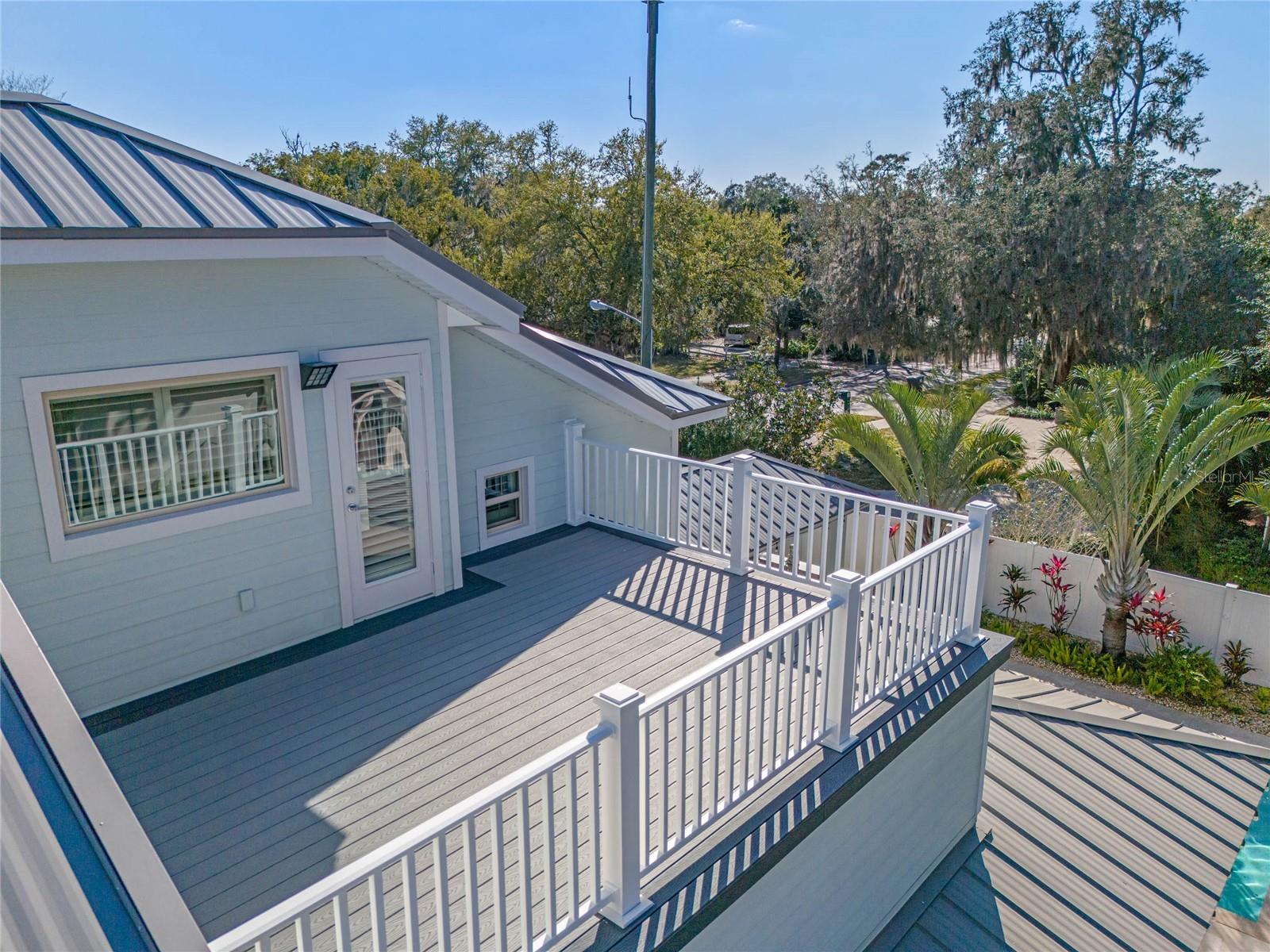 Image 49 of 99 For 1661 Hillcrest Avenue