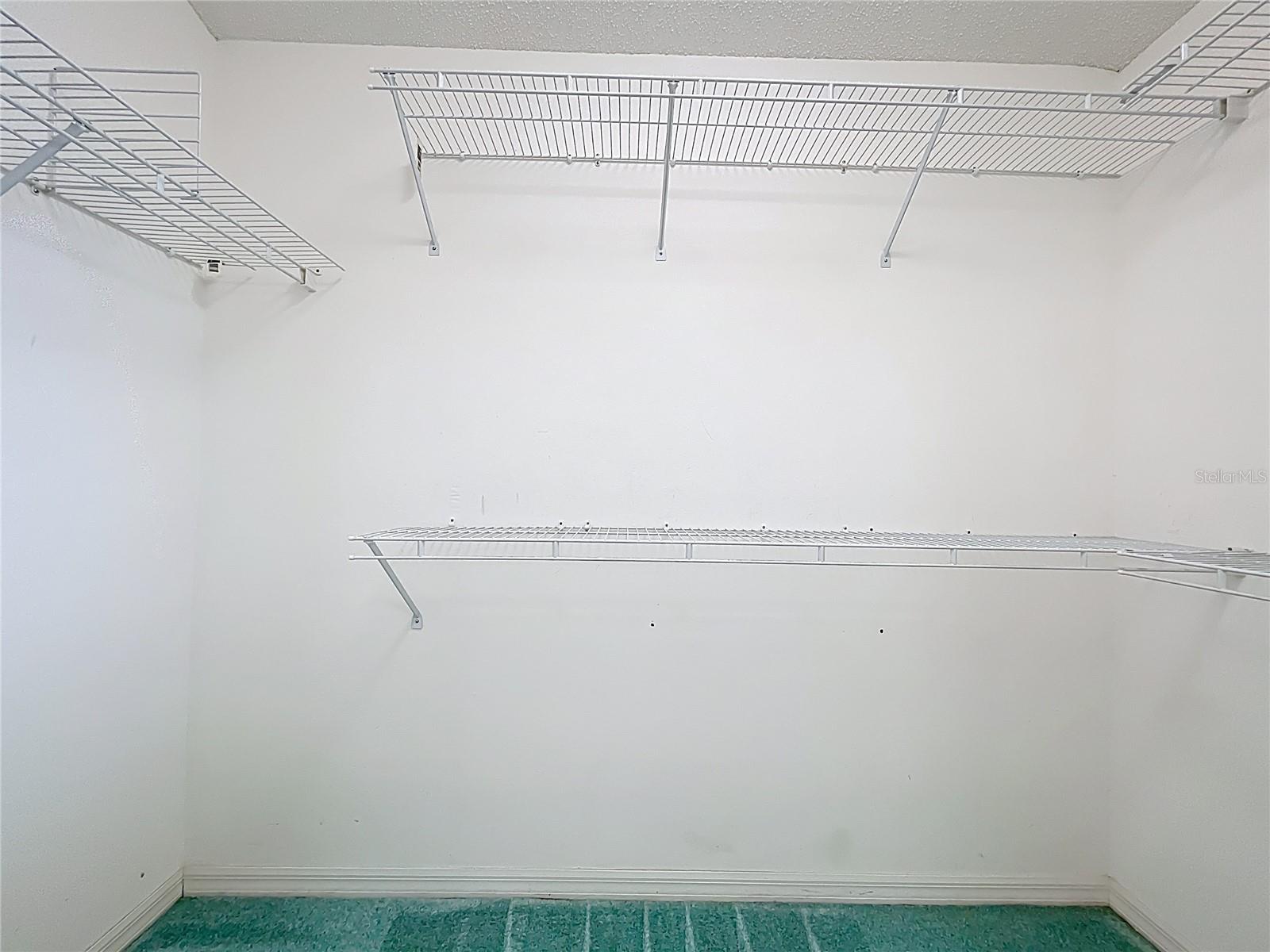 Image 23 of 63 For 5518 Queen Victoria Drive