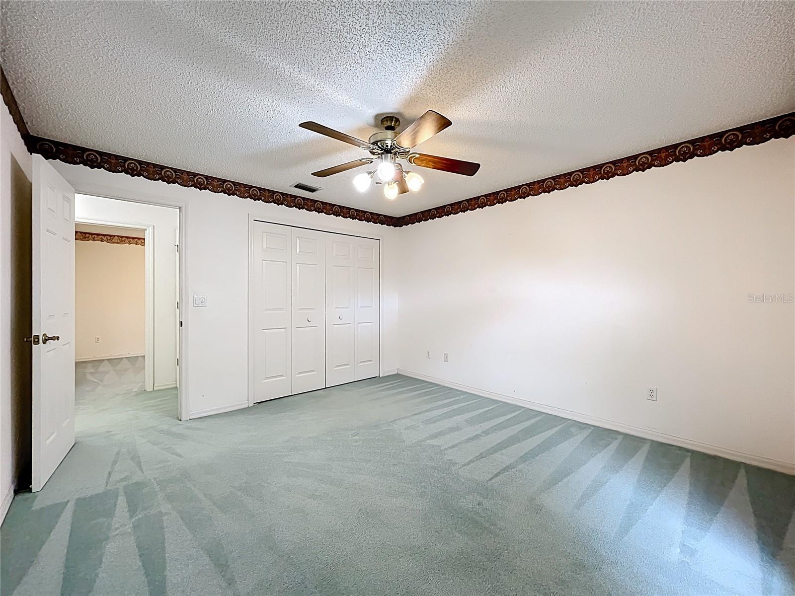 Image 27 of 63 For 5518 Queen Victoria Drive