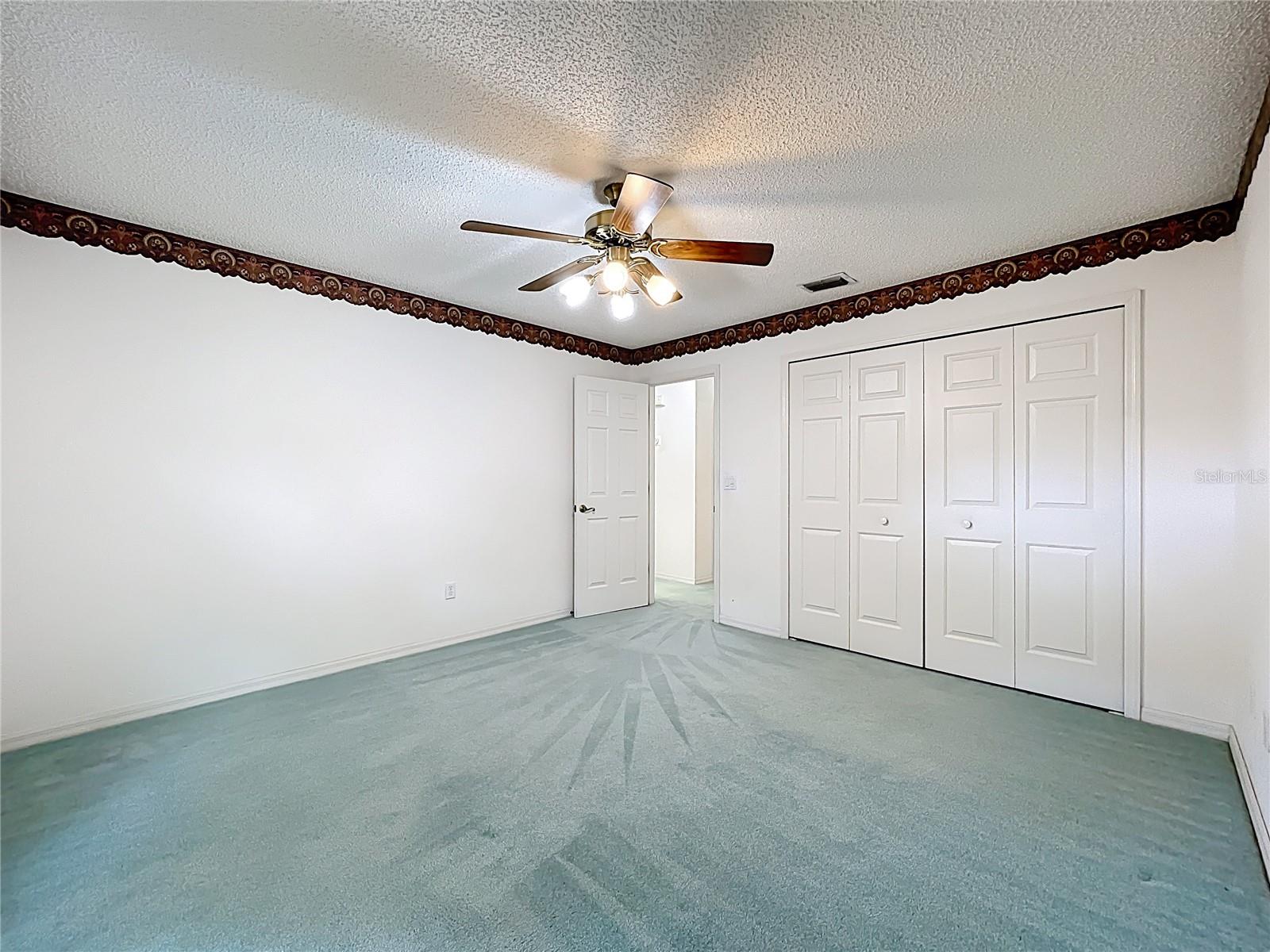 Image 28 of 63 For 5518 Queen Victoria Drive