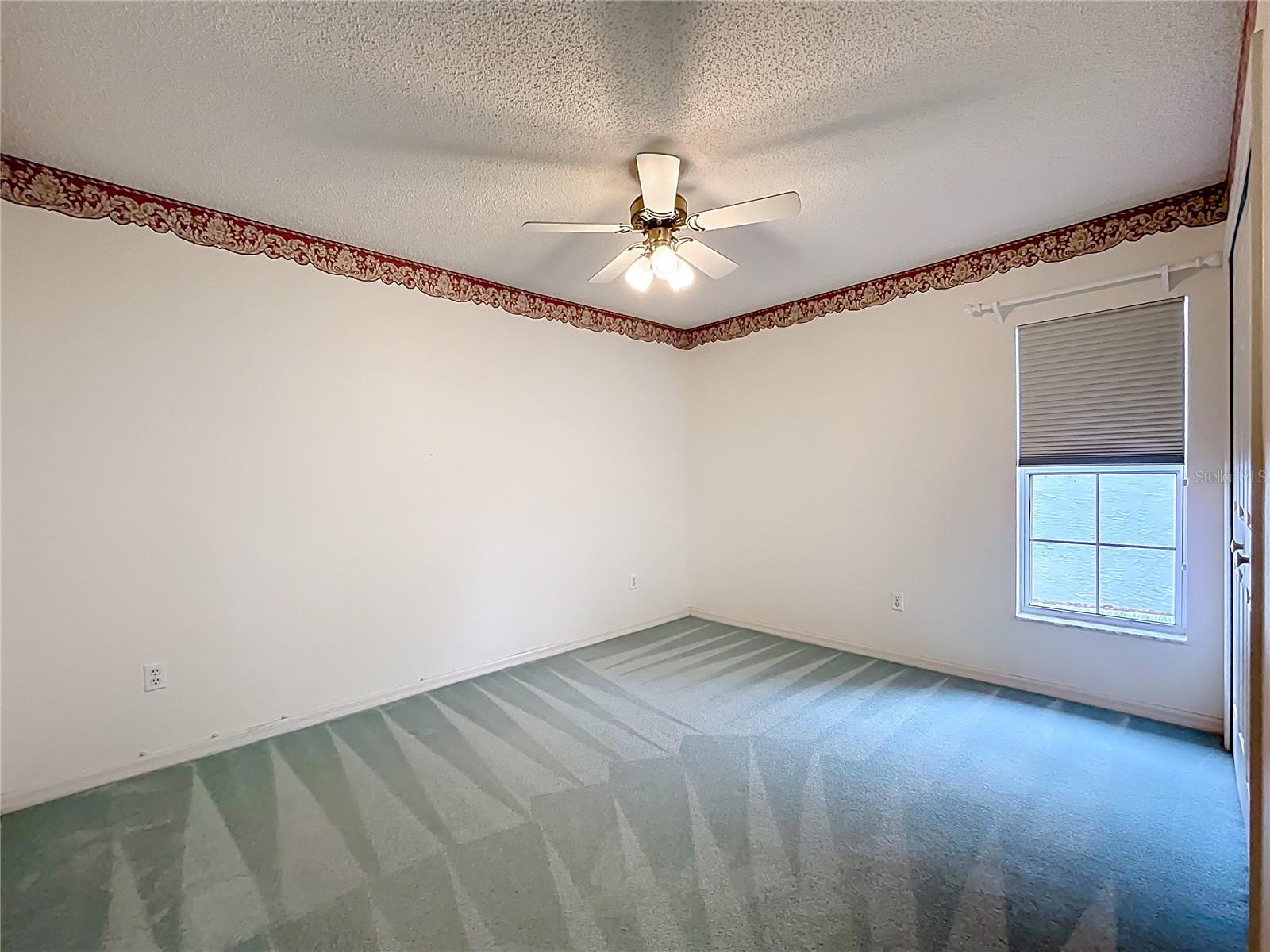 Image 29 of 63 For 5518 Queen Victoria Drive