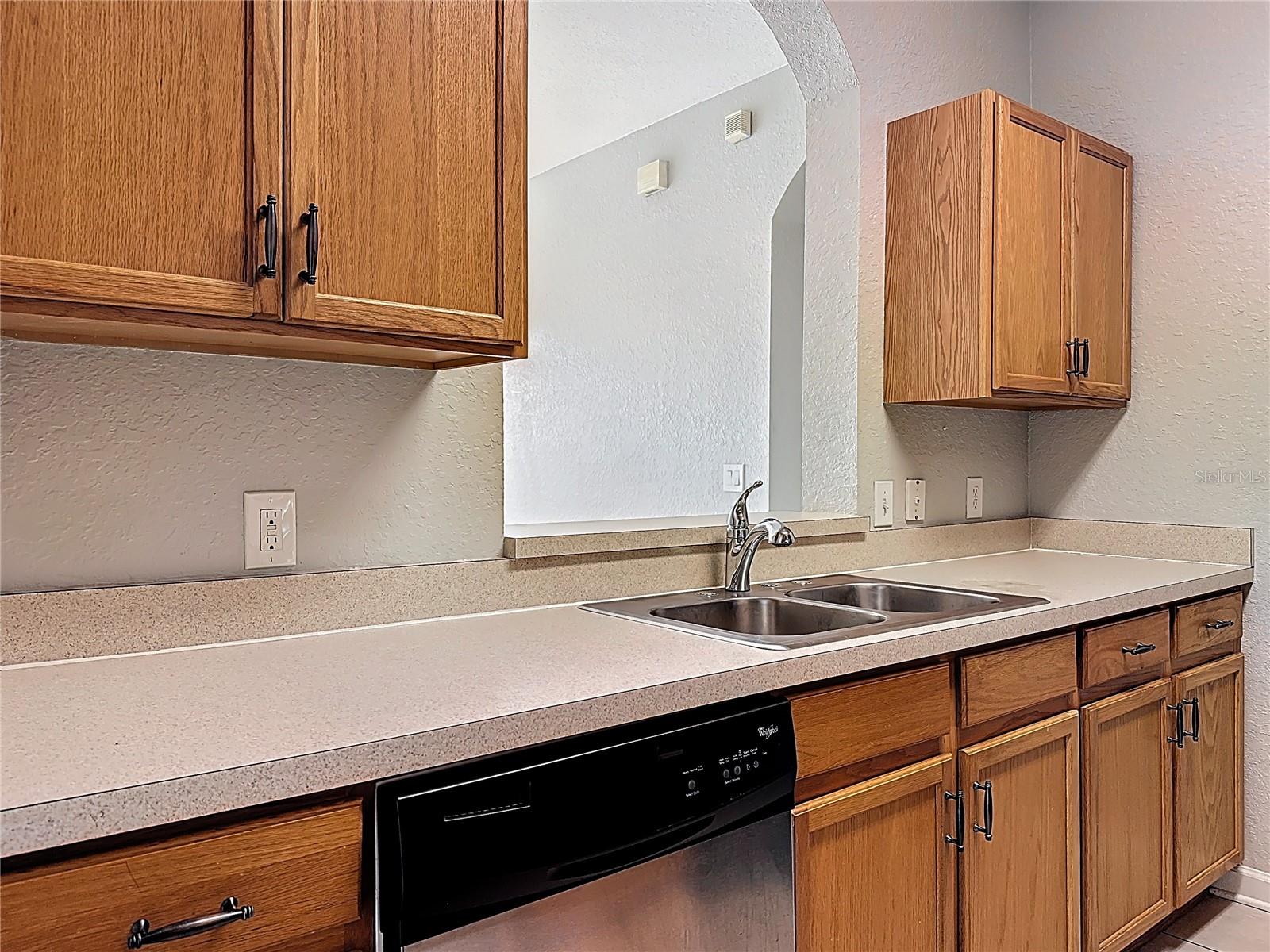Image 5 of 41 For 8630 Buccilli Drive 309